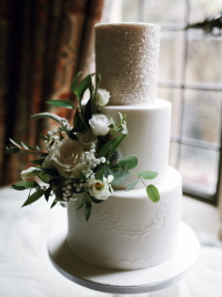 Sugar Roses Cake